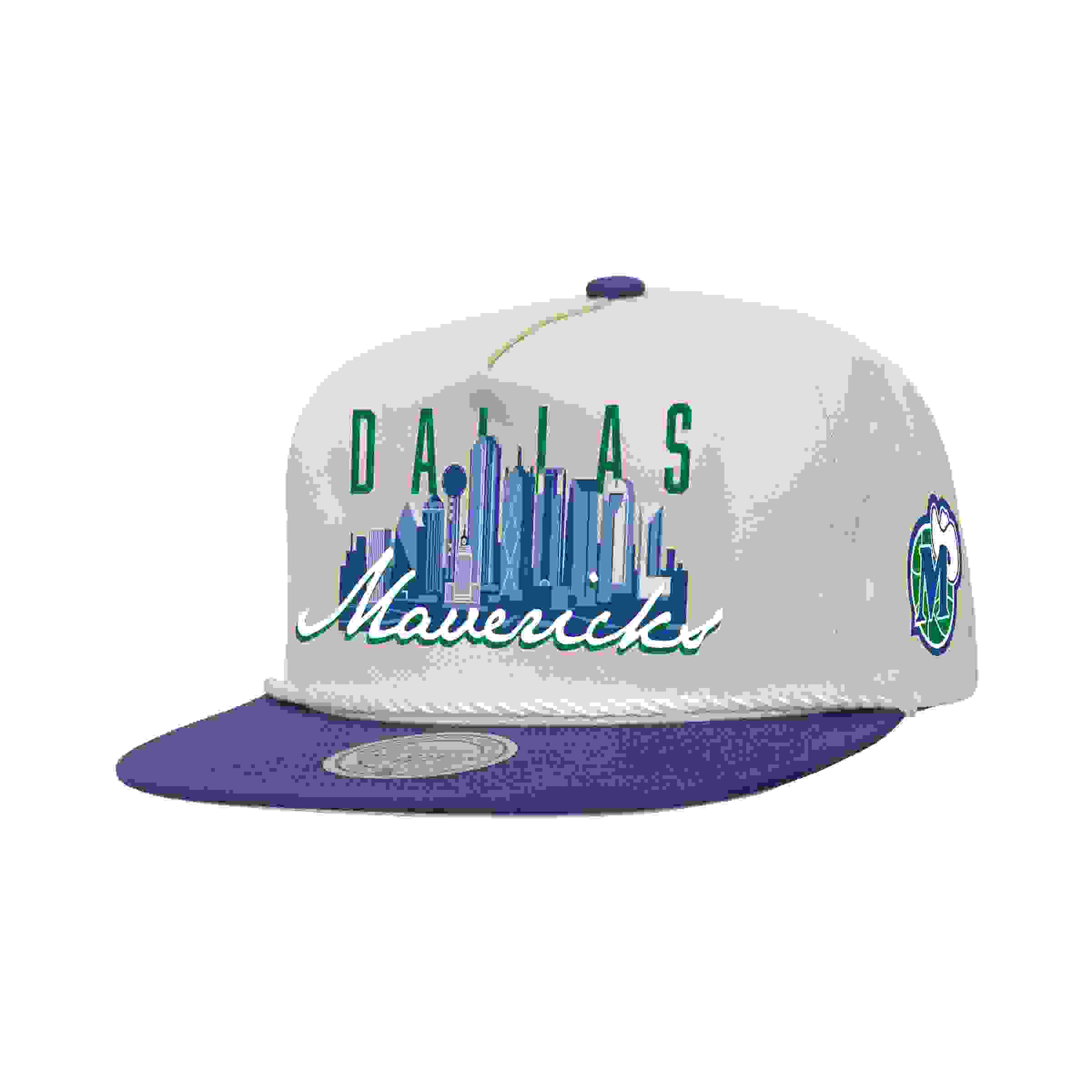 Mitchell & Ness Dallas Mavericks Cityscape Cream Snapback Hat